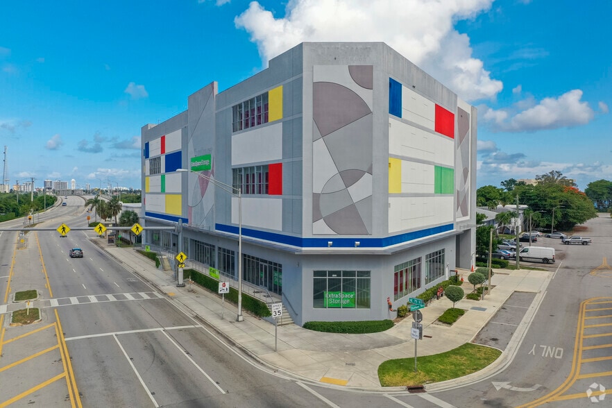 More Photos Of 1100 NE 79th St, Miami Self Storage For Lease