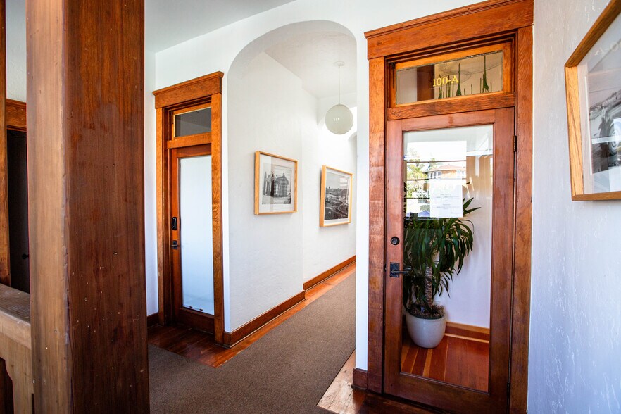 More Photos Of 100 Chesterfield Dr, Cardiff By The Sea Storefront Retail Office For Lease