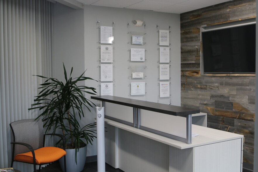 More Photos Of 1190 Winterson Rd, Linthicum Coworking Space