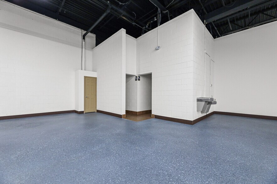 More Photos Of 3475 Ridge Rd, Cleveland Skating Rink For Sale