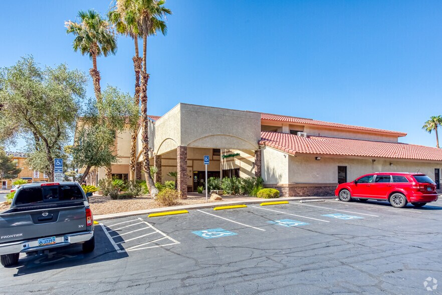 More Photos Of 6301 Mountain Vista St, Henderson Medical For Lease