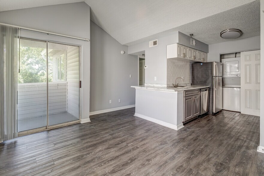 More Photos Of 4610 N Armenia Ave, Tampa Apartments For Sale