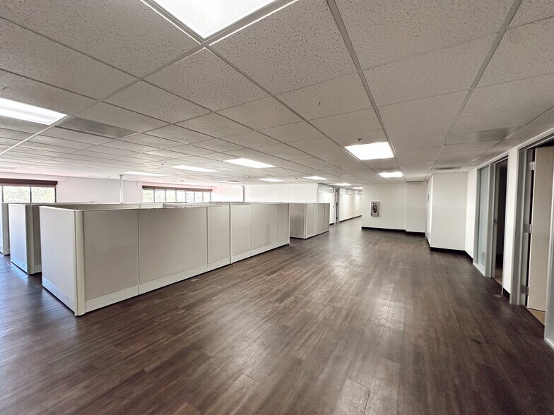 More Photos Of 345 Convention Way, Redwood City Office For Lease