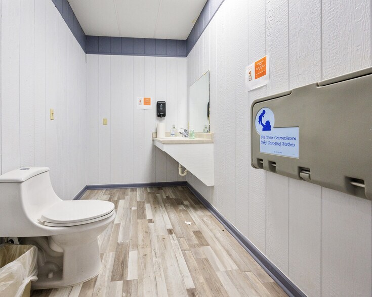 More Photos Of 19225 Main St W, Huntingdon General Retail For Sale