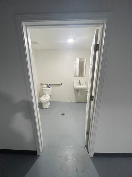 More Photos Of 5491 Adams St, Mounds View Freestanding For Sale