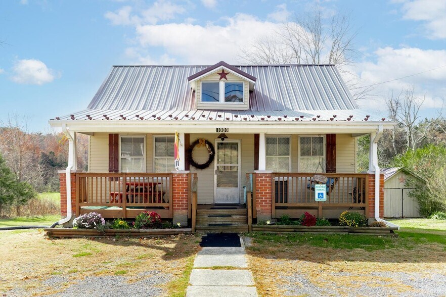 More Photos Of 1868 W Lynchburg Salem Tpke, Bedford Office Residential For Sale