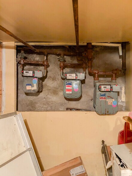 More Photos Of 3939 White Plains Rd, Bronx Storefront Retail Residential For Sale