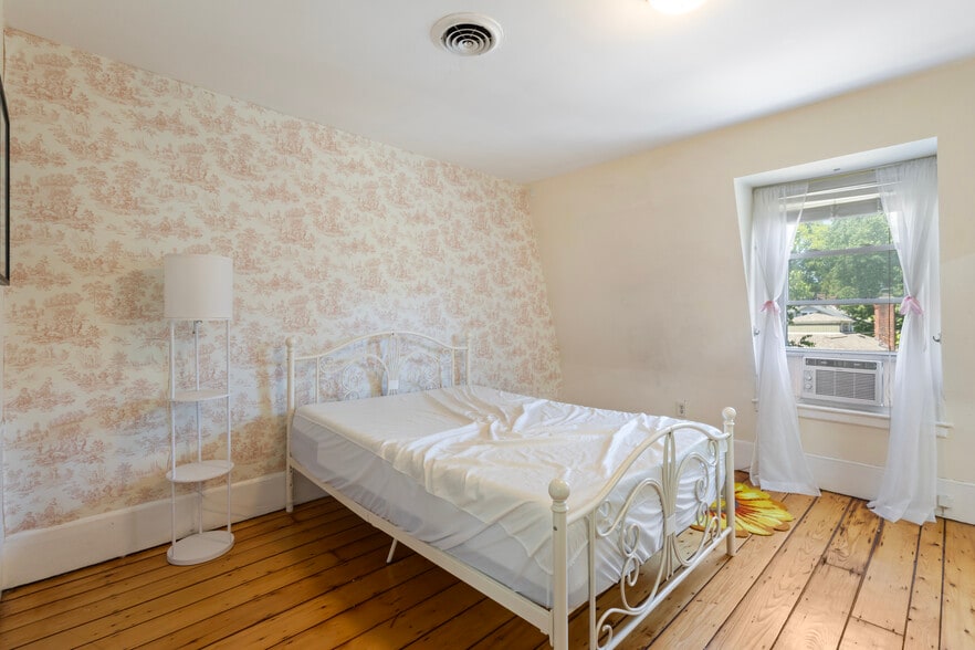 More Photos Of 176 Williams St, Providence Apartments For Sale