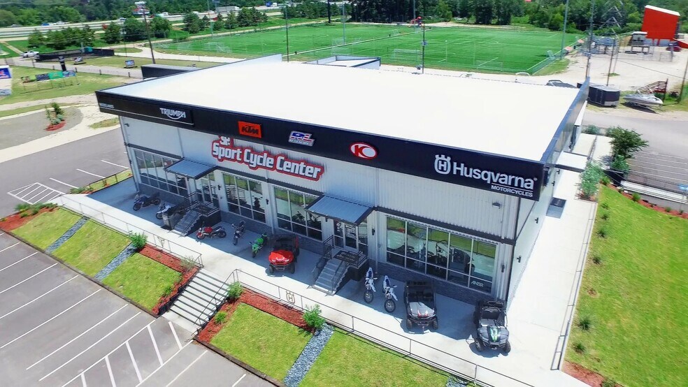 More Photos Of 15102 Interstate 45, Conroe Storefront Retail Office For Lease