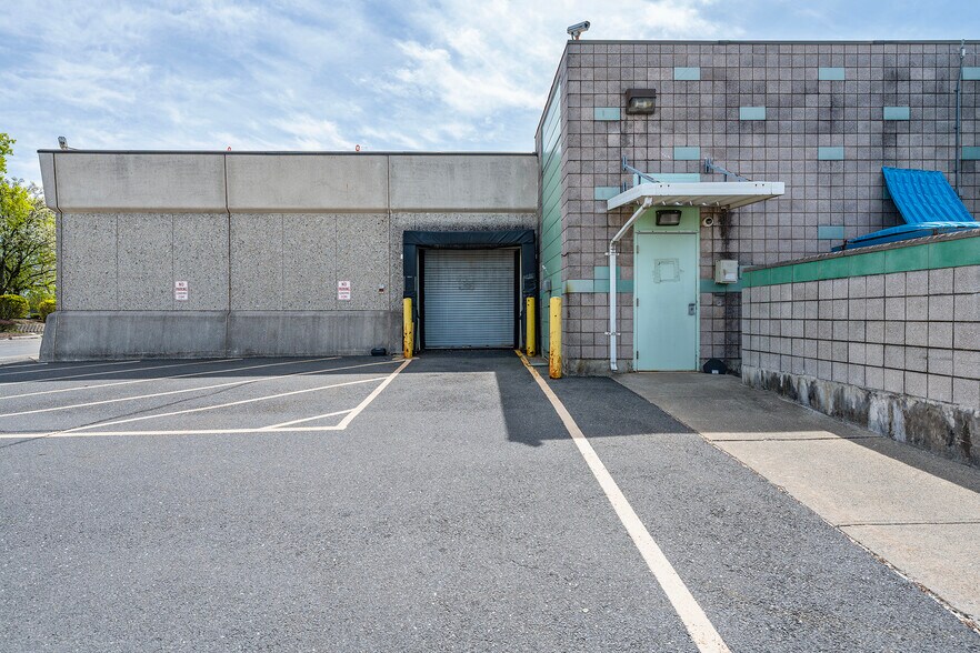 More Photos Of 900 Durham Ave, South Plainfield Warehouse For Sale