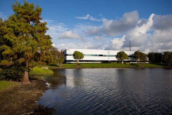 More Photos Of 551 NW 77th St, Boca Raton Office For Lease