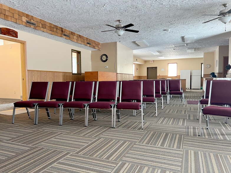 More Photos Of 418 S 14th St, Wymore General Retail For Sale