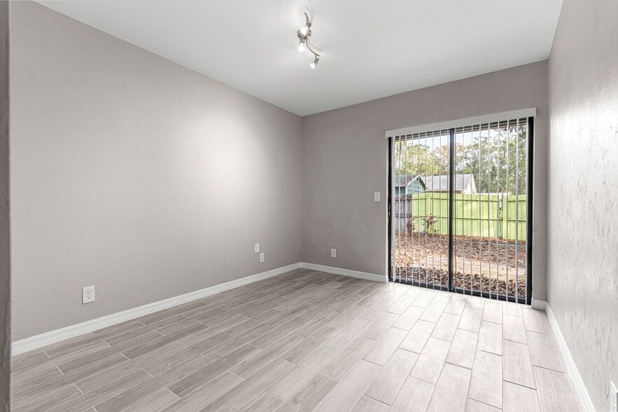 More Photos Of 4151 SE 22nd Ave, Ocala Apartments For Sale