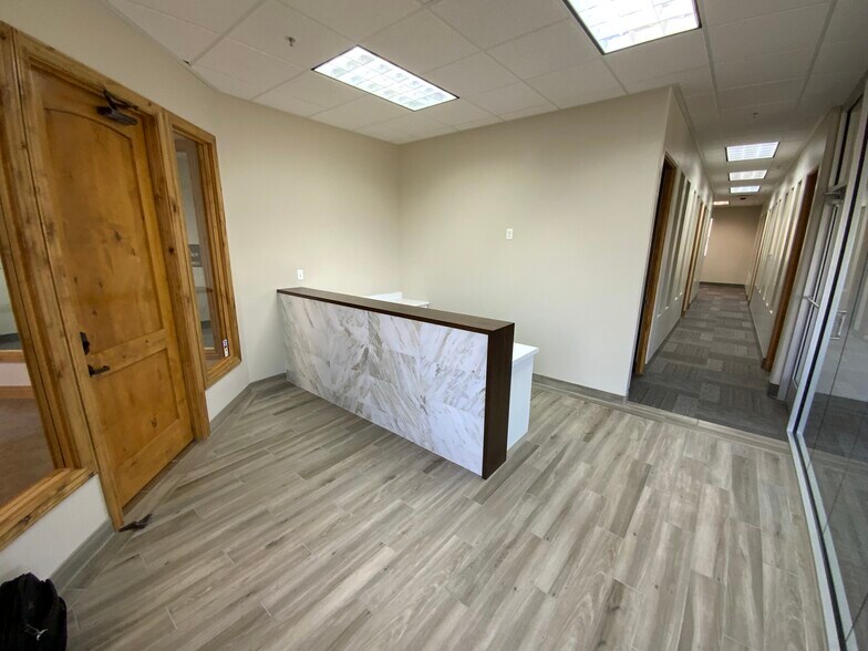 More Photos Of 2940 W Maple Loop, Lehi Office For Lease