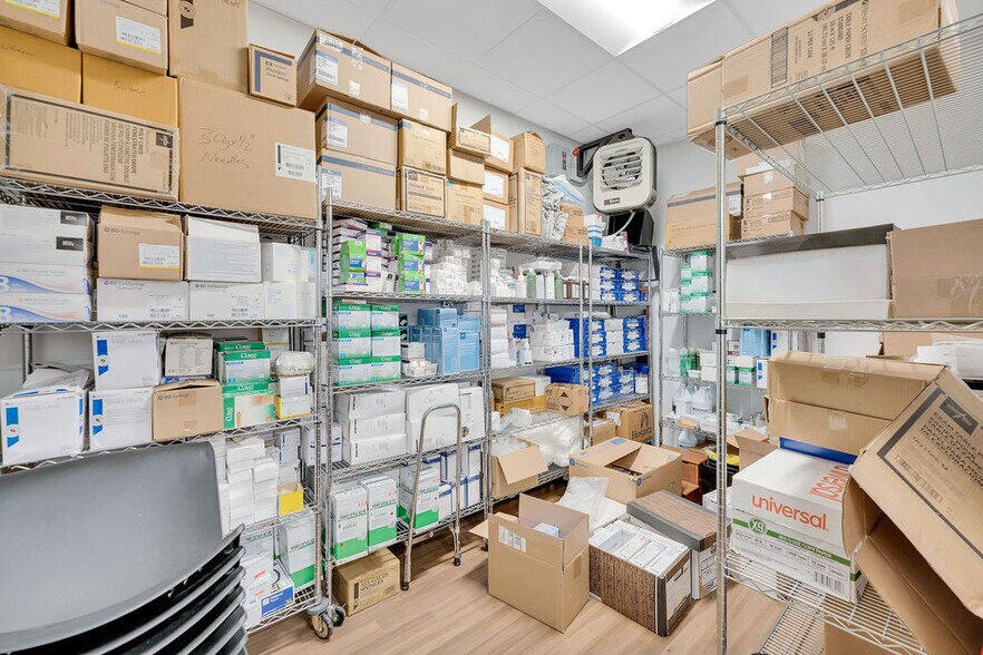 More Photos Of 9300 Waukegan Rd, Morton Grove Medical For Sale