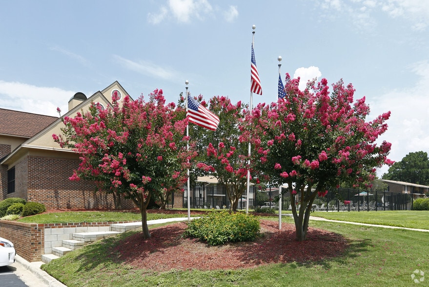 More Photos Of 29 Briar Cir, Fayetteville Apartments For Sale