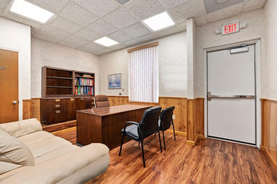 More Photos Of 1801 S 23rd St, Fort Pierce Medical For Sale