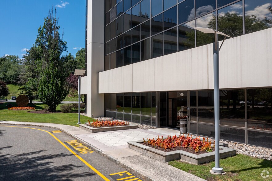 More Photos Of 200 White Plains Rd, Tarrytown Office For Lease