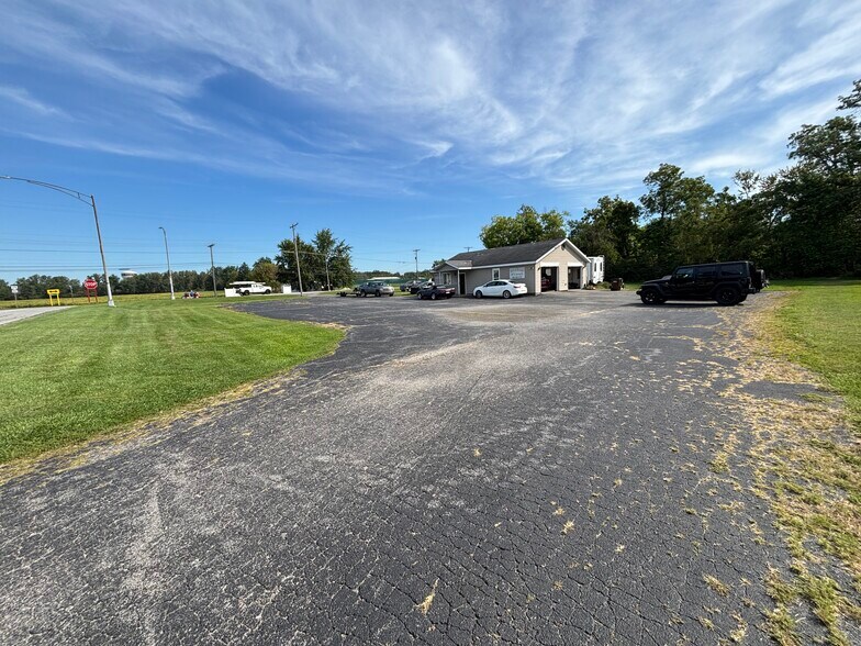 More Photos Of 1357 Spring St, Saint Marys Specialty For Sale