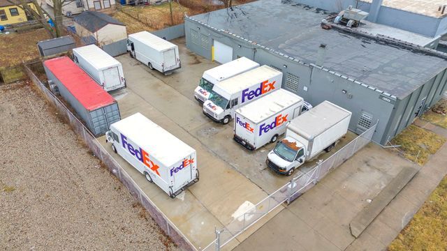 More Photos Of 13920 E 9 Mile Rd, Warren Warehouse For Lease