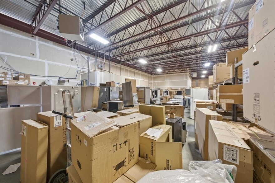 More Photos Of 1740 E Harold St, Olathe Freestanding For Sale