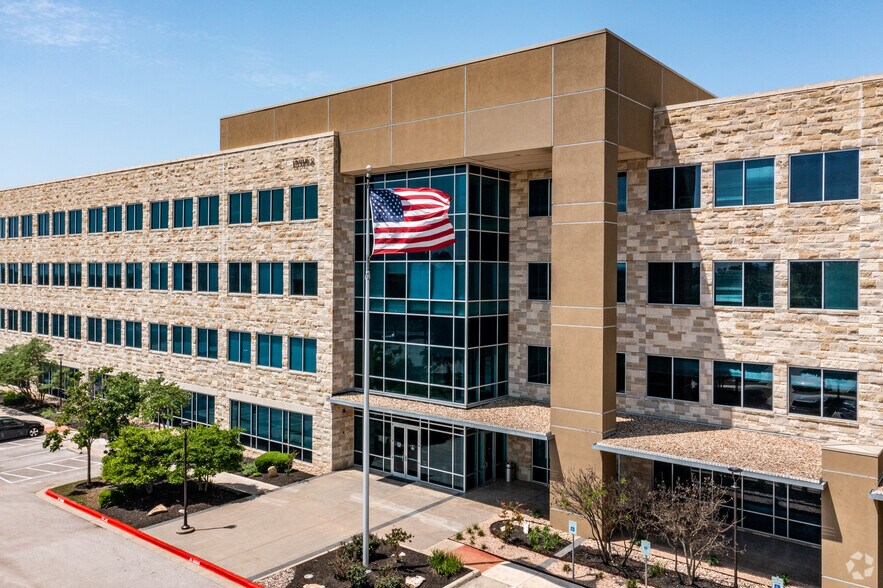 More Photos Of 12515 Research Blvd, Austin Unknown For Lease