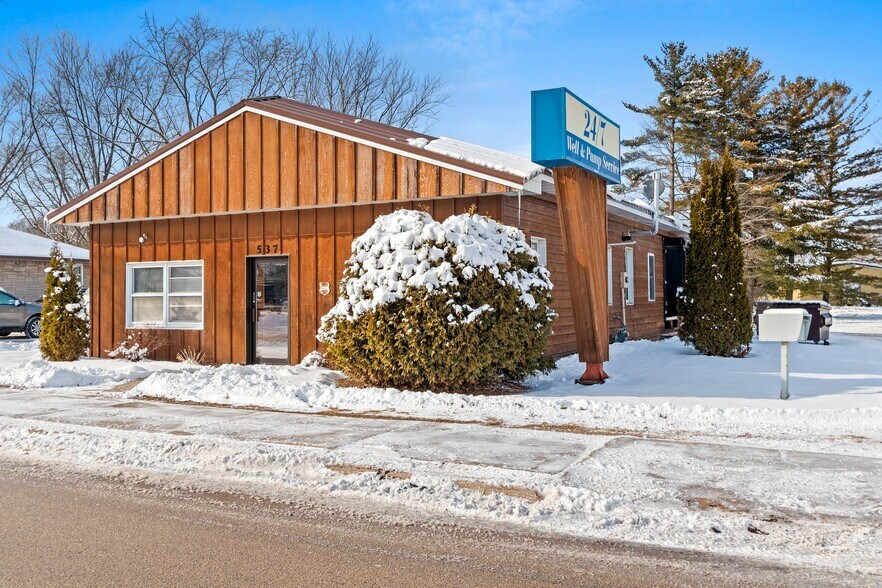 More Photos Of 537 Caldwell Ave, Oconto Falls Office For Sale