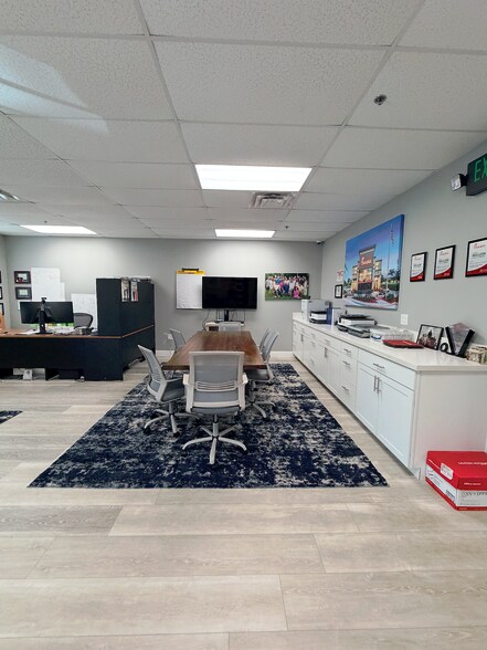 More Photos Of 5300-5350 W Hillsboro Blvd, Coconut Creek Office For Sale
