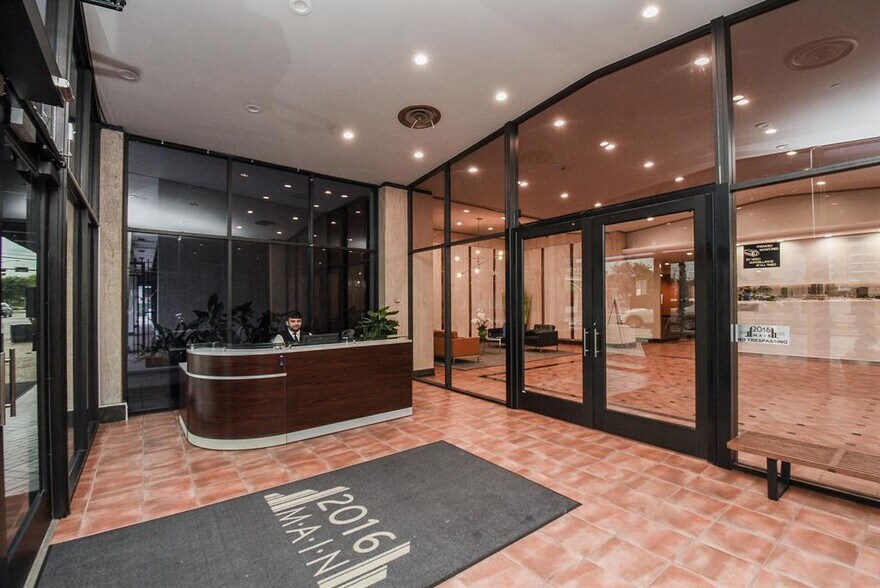 More Photos Of 2016 Main St, Houston Apartments For Sale