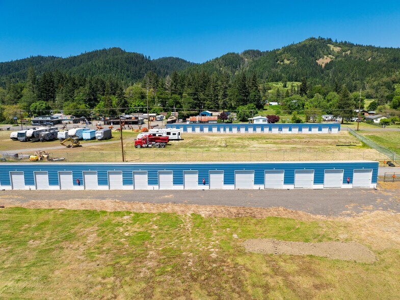 More Photos Of 215 Lawson Ln, Tenmile Warehouse For Sale