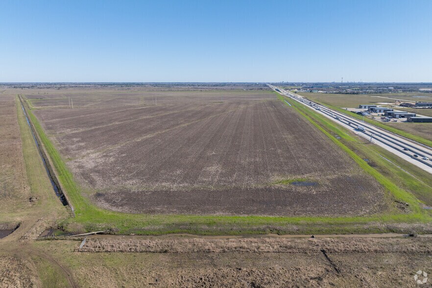 More Photos Of Interstate 10, Beaumont Land For Sale