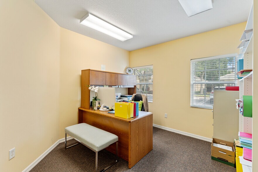 More Photos Of 18540-18544 N Dale Mabry Hwy, Lutz Office For Sale