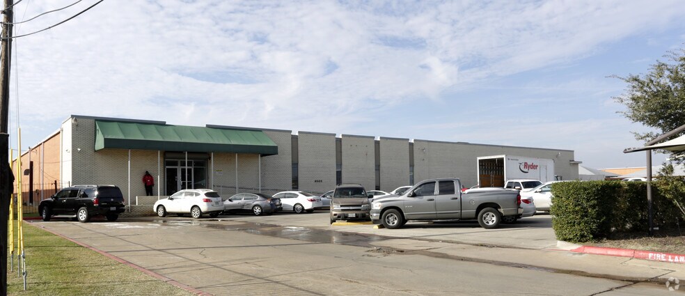 More Photos Of 8505 Chancellor Row, Dallas Industrial For Lease