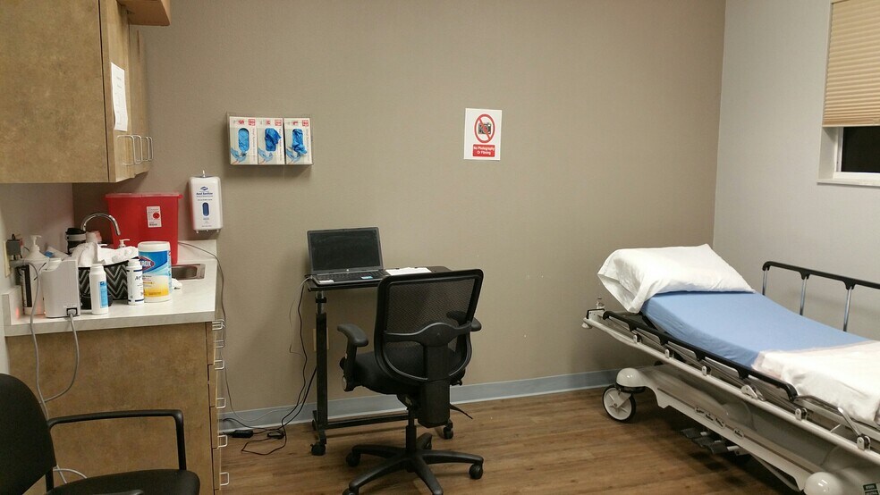 More Photos Of 1000 Executive Dr, Oviedo Medical For Lease