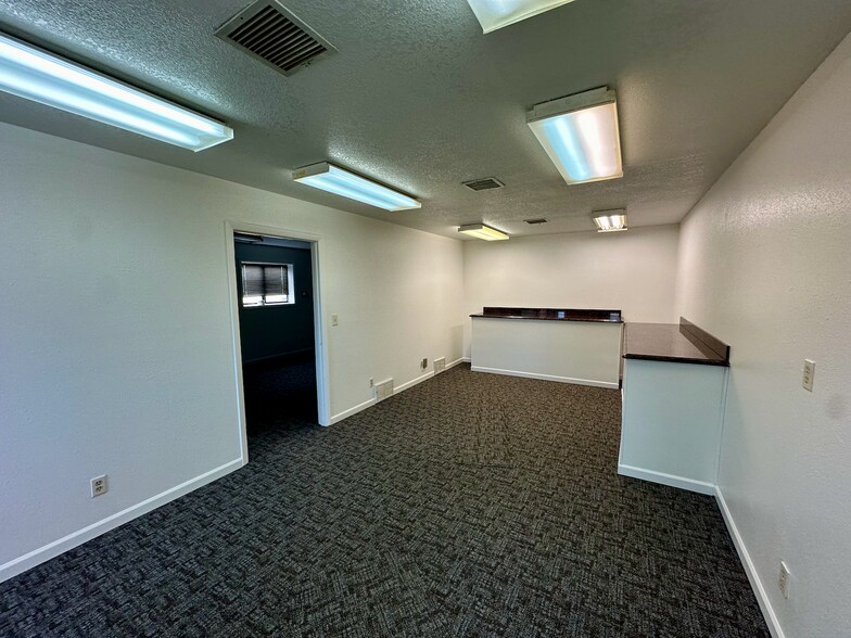 More Photos Of 6659 Uranium Rd, Casper Warehouse For Sale