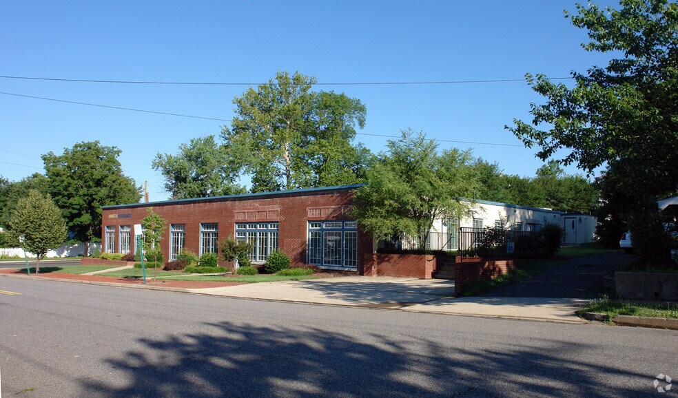 More Photos Of 415-417 Wolfe St, Fredericksburg Medical For Lease