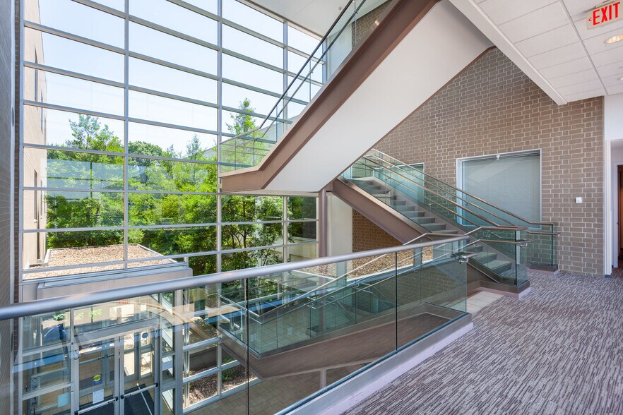 More Photos Of 303 E Republic Rd, Springfield Office For Lease