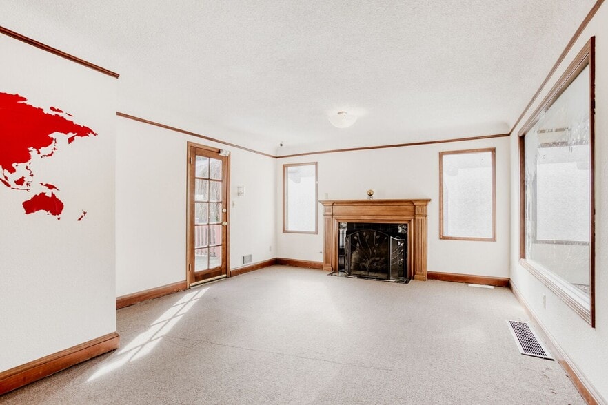 More Photos Of 2020 NE 102nd Ave, Portland Medical For Sale