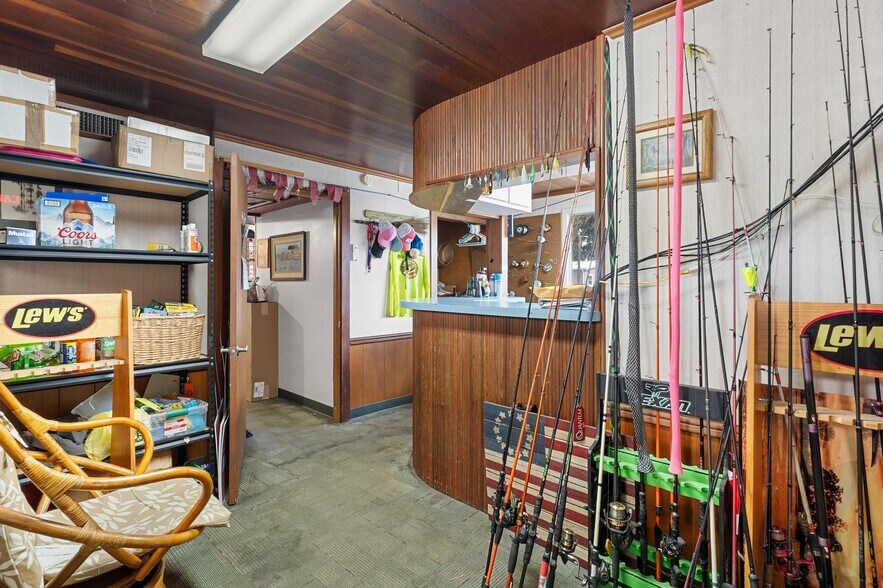 More Photos Of 1006 W Burleigh Blvd, Tavares General Retail For Sale