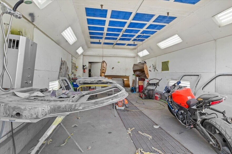 More Photos Of 13780 S Macksburg Rd, Molalla Service For Sale