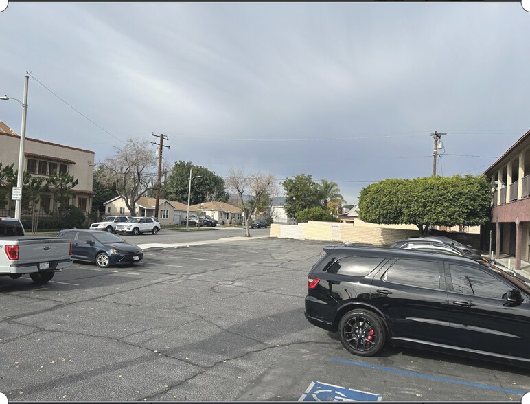 More Photos Of 405 N Maclay Ave, San Fernando Coworking Space