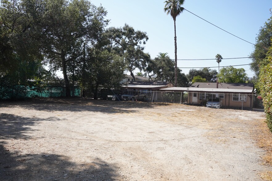 More Photos Of 1429 N Fair Oaks Ave, Pasadena Religious Facility For Sale