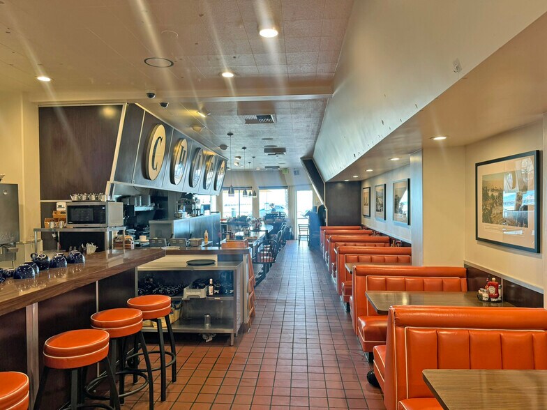 More Photos Of 216 W Cabrillo Blvd, Santa Barbara Restaurant For Sale