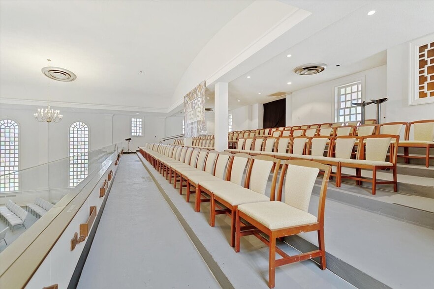 More Photos Of 1228 Todds Ln, Hampton Religious Facility For Sale