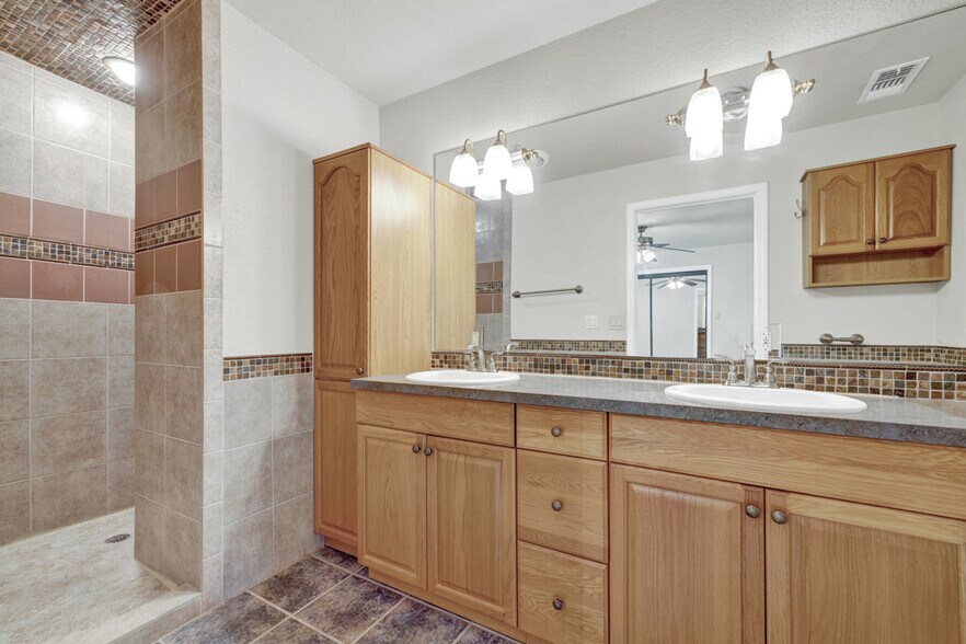 More Photos Of 200 Peggs Pl, Canyon Lake Specialty For Sale