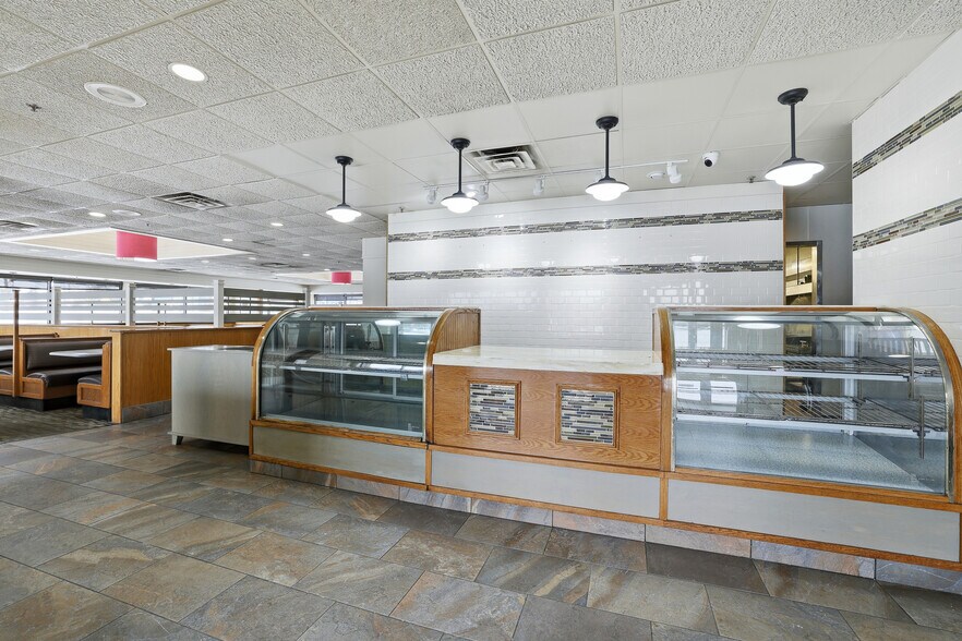 More Photos Of 143 Division St, Stevens Point Restaurant For Sale