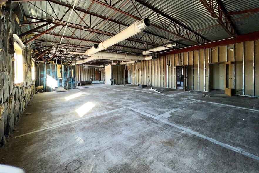 More Photos Of 3200 E Memorial Rd, Edmond Medical For Sale