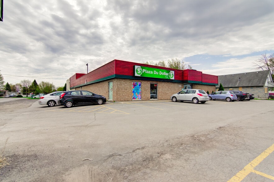 More Photos Of 988 Boul Saint-Jean-Baptiste, Mercier Freestanding For Lease