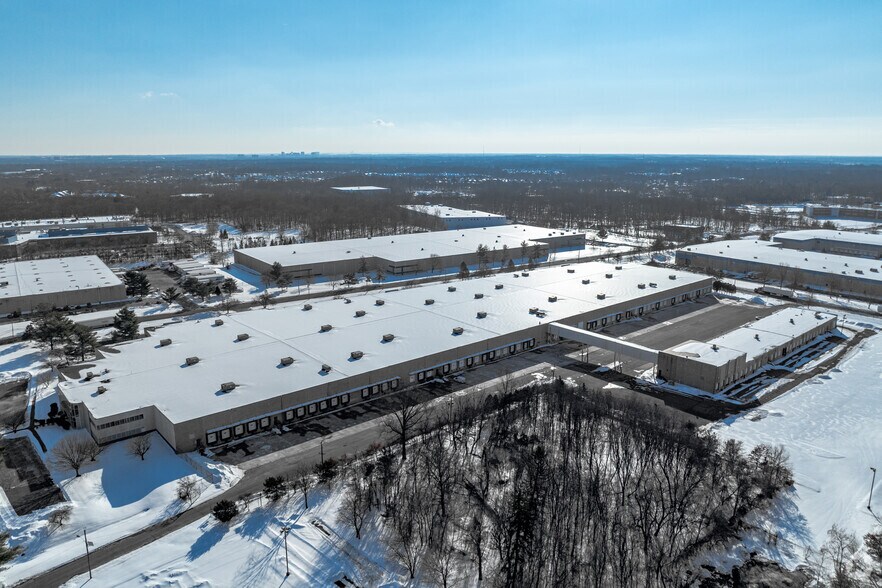 More Photos Of 1 Heller Park Ln, Somerset Unknown For Lease