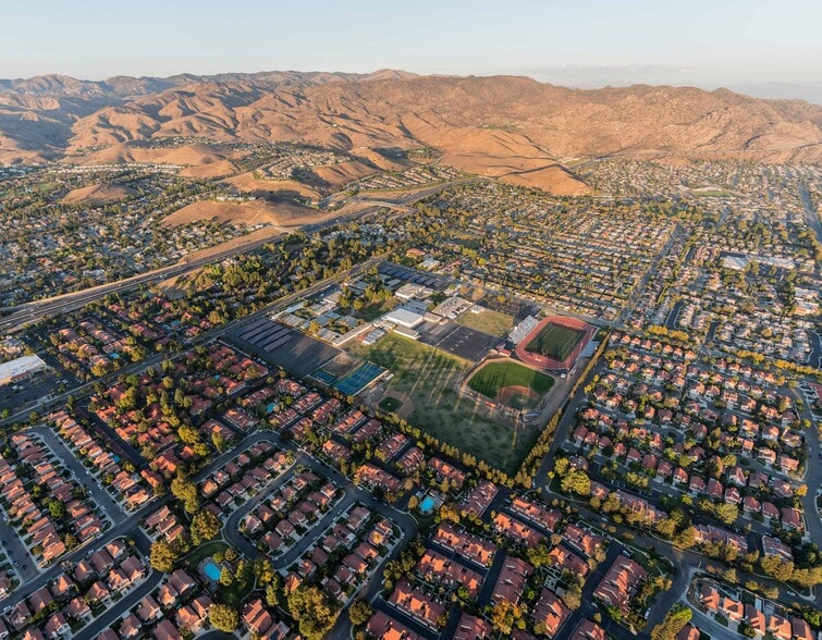 More Photos Of NWC of Erringer Rd & Simi Town Center Way, Simi Valley General Retail For Lease